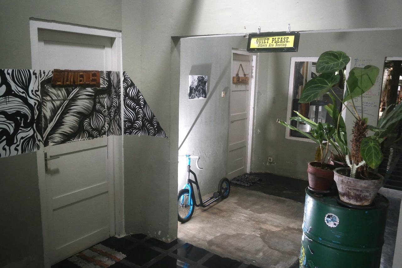 Abrakadabra! Artbnb Yogyakarta Exterior photo