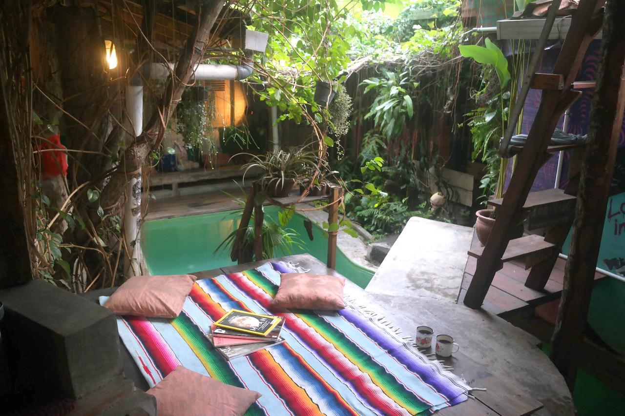 Abrakadabra! Artbnb Yogyakarta Exterior photo
