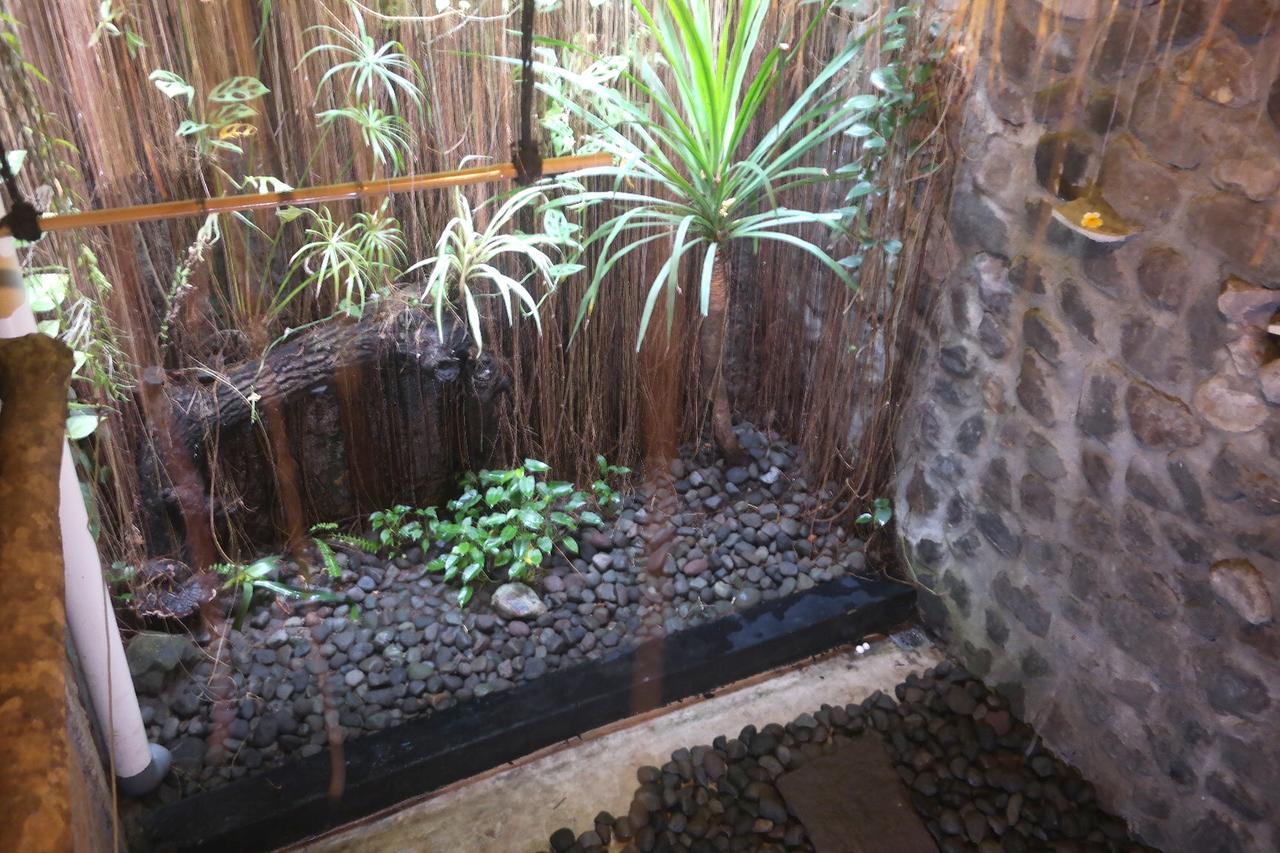 Abrakadabra! Artbnb Yogyakarta Exterior photo