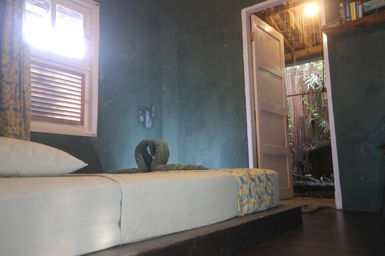 Abrakadabra! Artbnb Yogyakarta Exterior photo