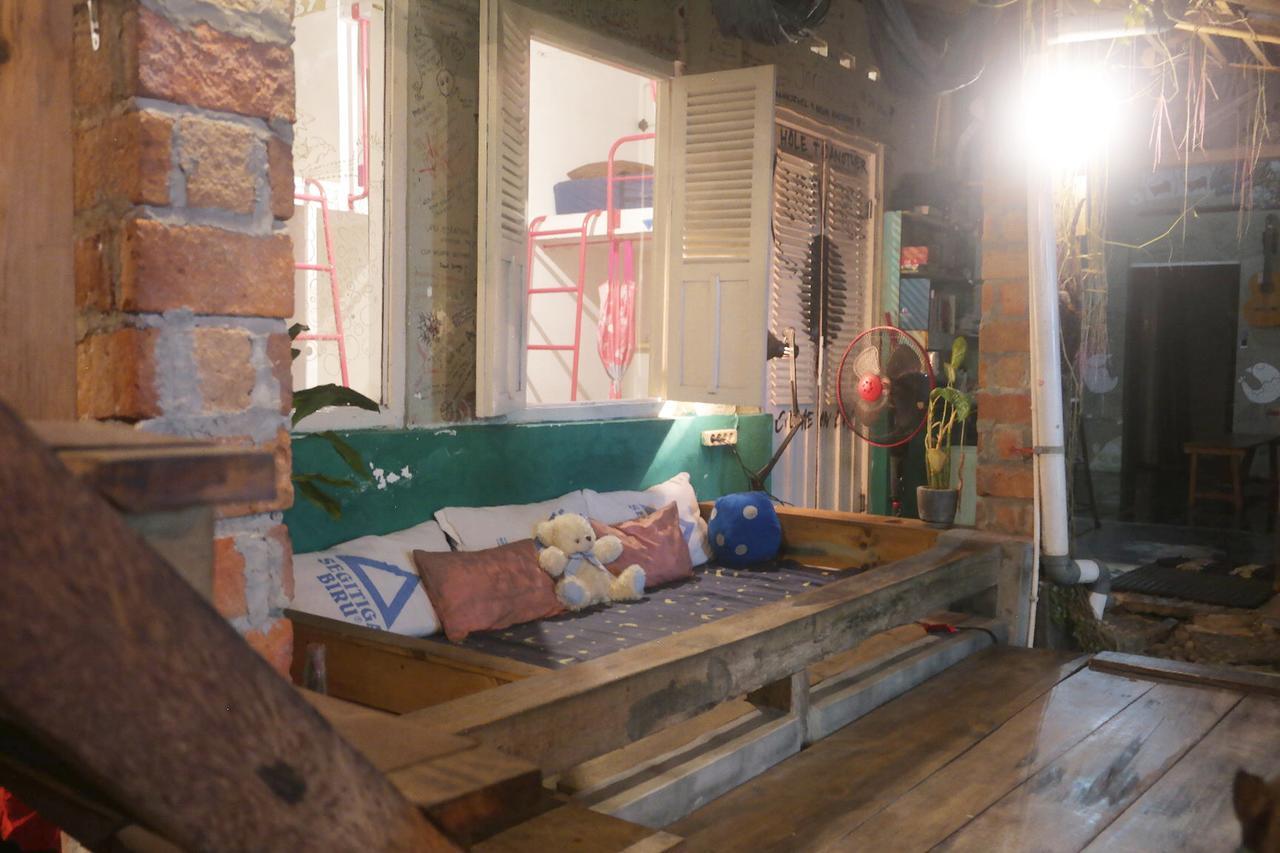 Abrakadabra! Artbnb Yogyakarta Exterior photo