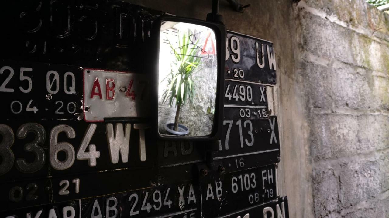 Abrakadabra! Artbnb Yogyakarta Exterior photo