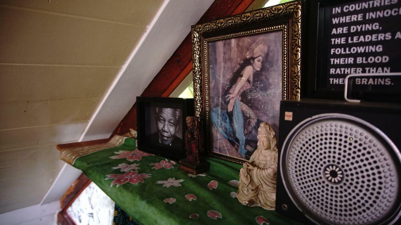 Abrakadabra! Artbnb Yogyakarta Exterior photo